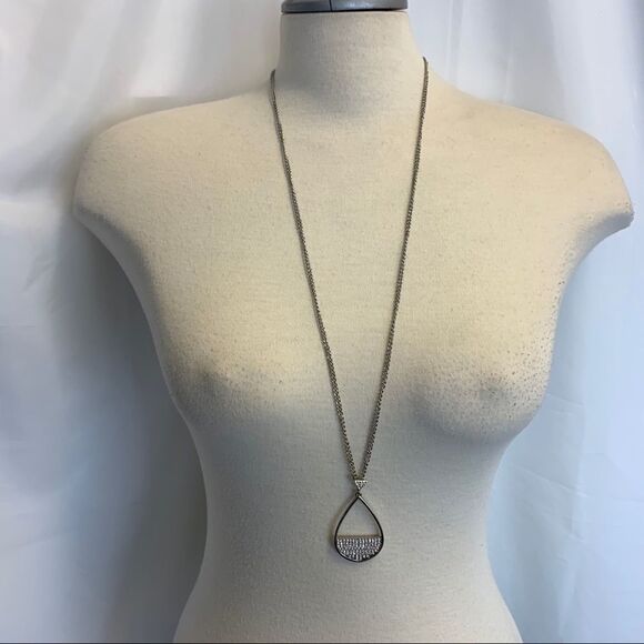 🛍3/$20 JESSICA Simpson Silver rhinestone costume necklace - Picture 3 of 5